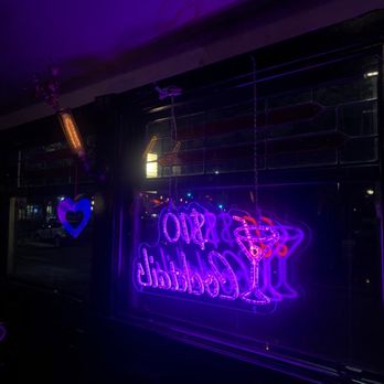Rosebud Bar & Kitchen - New American Near Me - Somerville, Massachusetts
