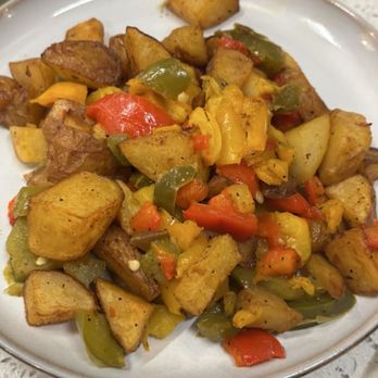 Almuerzo Café - Ranchero Potatoes w/peppers - Breakfast & Brunch Near Me - Tustin, California Almuerzo Café - Ranchero Potatoes w/peppers - Breakfast & Brunch Near Me - Tustin, California