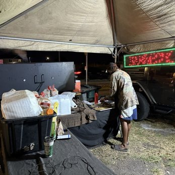 Elways Smokehouse - Elbert the smokehouse grillmaster - Food Trucks Near Me - Goulds miami, Florida