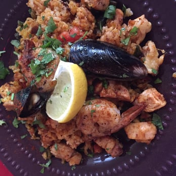 Carmens De La Calle - Seafood, chicken, chorizo paella - Jazz & Blues Near Me - San Antonio, Texas