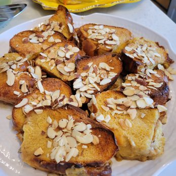 Rob Handel Catering - Caramel French Toast w/ Almonds - Personal Chefs Near Me Rob Handel Catering - Caramel French Toast w/ Almonds - Personal Chefs Near Me