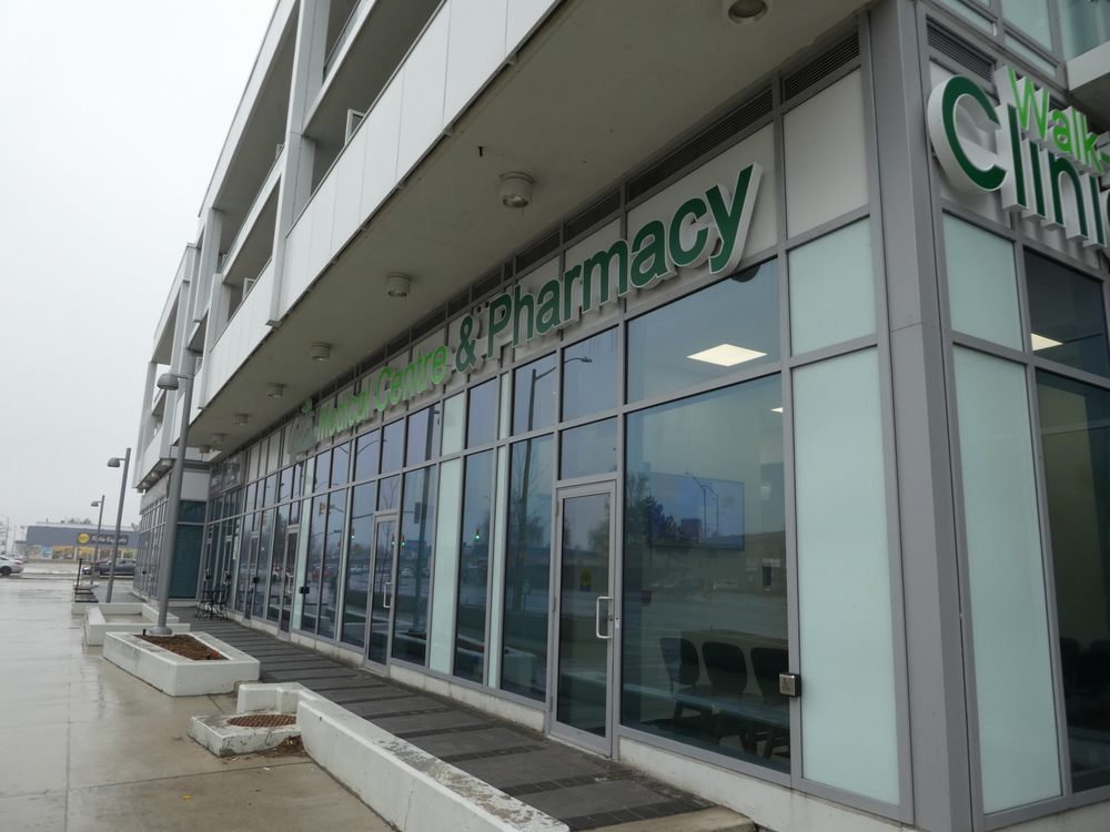 PALMS MEDICAL CENTRE 71 Speers Road, Oakville, Ontario Walkin