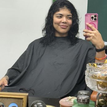 Salon De Leon - New short cut not styled yet - Hair Salons Near Me - Camarillo, California Salon De Leon - New short cut not styled yet - Hair Salons Near Me - Camarillo, California