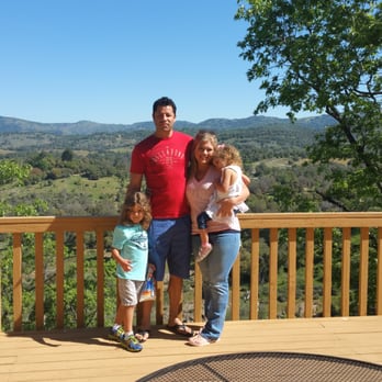Tucker Peak Lodge - Family picture :-) - Hotels Near Me - Julian, California