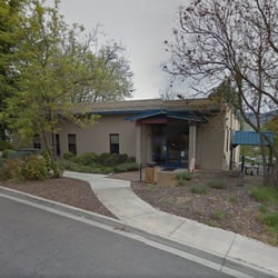 Rogue Community Health - Front of the building