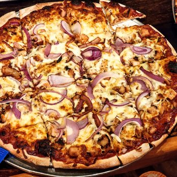 Village Pizza & Pub - Pizza Near Me - Elgin, Illinois