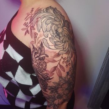 Kamuy Art - Flower tattoo - Tattoo Near Me - Las Vegas, Nevada