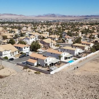 Whitney Mesa Lower Trail - A Whitney Mesa view of the Whitney Mesa Lower Trail and adjacent residential community. - Parks Near Me - Henderson, Nevada Whitney Mesa Lower Trail - A Whitney Mesa view of the Whitney Mesa Lower Trail and adjacent residential community. - Parks Near Me - Henderson, Nevada