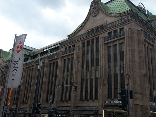 GALERIA Düsseldorf Königsallee by null