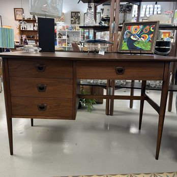 Vintage Blue - Furniture Stores Near Me - Hickory, North Carolina