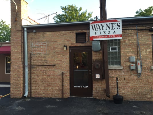 Wayne's Pizza by null