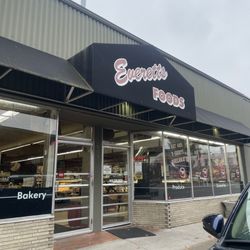 Everett's Foods & Meats