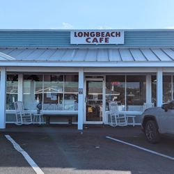 Longbeach Cafe - Slightly tucked away from the main road.