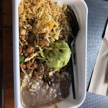 Hugo's Tacos - Chicken bowl - Mexican Near Me - Studio City, California Hugo's Tacos - Chicken bowl - Mexican Near Me - Studio City, California