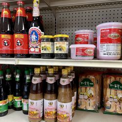 Asia Mart - Your must-have staple: that Golden Mountain soy sauce, the best!