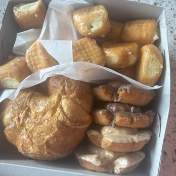 Christy's Donuts - Plain croissant, chocolate old fashion, maple old fashion and filled donut holes - Donuts Near Me - Milpitas, California Christy's Donuts - Plain croissant, chocolate old fashion, maple old fashion and filled donut holes - Donuts Near Me - Milpitas, California