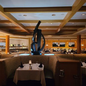 William B's Steakhouse - the dining area - Steakhouses Near Me - Shreveport, Louisiana