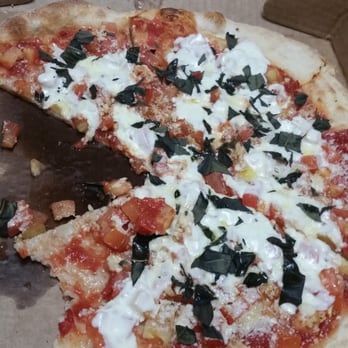 Ronny's Place - Margherita pizza...too much oil, it made the pizza soggy - Pizza Near Me - Medford, Massachusetts
