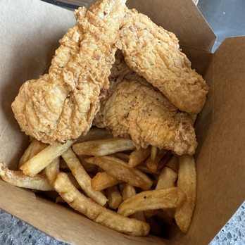 Rouge Kitchen - Gluten free chicken tenders and fries! - Sandwiches Near Me - Toronto, Ontario Rouge Kitchen - Gluten free chicken tenders and fries! - Sandwiches Near Me - Toronto, Ontario