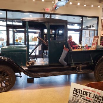 Duluth Trading Company - Men's Clothing Near Me - Portland, Oregon Duluth Trading Company - Men's Clothing Near Me - Portland, Oregon