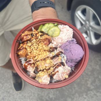 Poke Market - Salmon and spicy tuna combo - Poke Near Me - Hilo, Hawaii