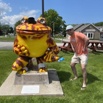 Butch's Place - Me and the frog outside - Breakfast & Brunch Near Me - Erie, Pennsylvania Butch's Place - Me and the frog outside - Breakfast & Brunch Near Me - Erie, Pennsylvania