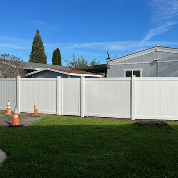 Ergeon - White privacy vinyl fence - Fences & Gates Near Me - San Jose, California