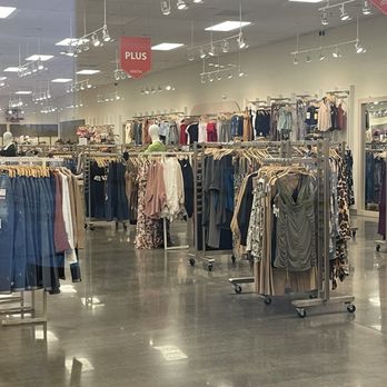 STICHIC - Plus size rack - Women's Clothing Near Me - Rialto, California