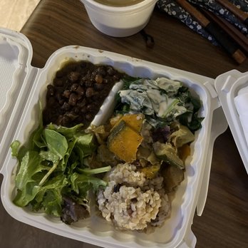 Shangri-La Vegan - The moderate plate which was so filling! - Vegetarian Near Me - Emeryville, California Shangri-La Vegan - The moderate plate which was so filling! - Vegetarian Near Me - Emeryville, California