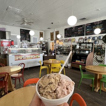 Mel's Mocha & Ice Cream - a person holding a bowl of ice cream - Sandwiches Near Me - Walnut Grove, California