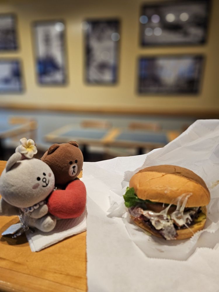 Food from Island Subs & Burgers