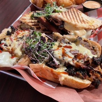 Hindsight BBQ - Barbeque Near Me - Waterbury, Connecticut