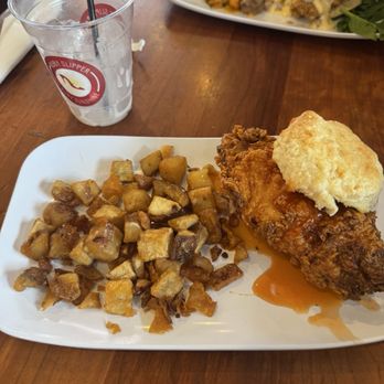 Ruby Slipper Central Business District - Chicken and biscuit with hot honey - Breakfast & Brunch Near Me - New Orleans, Louisiana Ruby Slipper Central Business District - Chicken and biscuit with hot honey - Breakfast & Brunch Near Me - New Orleans, Louisiana