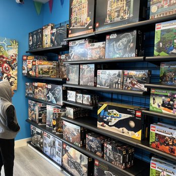 Bricks & Minfigs San Ramon - Toy Stores Near Me - San Ramon, California