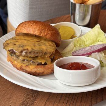 Miru - St. Regis Prime Burger - Japanese Near Me - Chicago, Illinois
