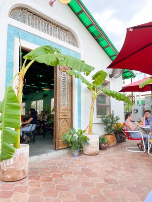 De Nada Cantina by null