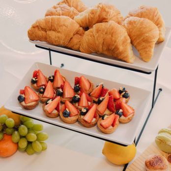 The Bangaem - Mini fruit tarts - Desserts Near Me