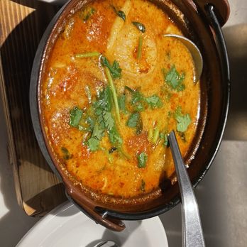 Muan Jai Thai Kitchen - SM Tume Yum - Thai Near Me - Chicago, Illinois
