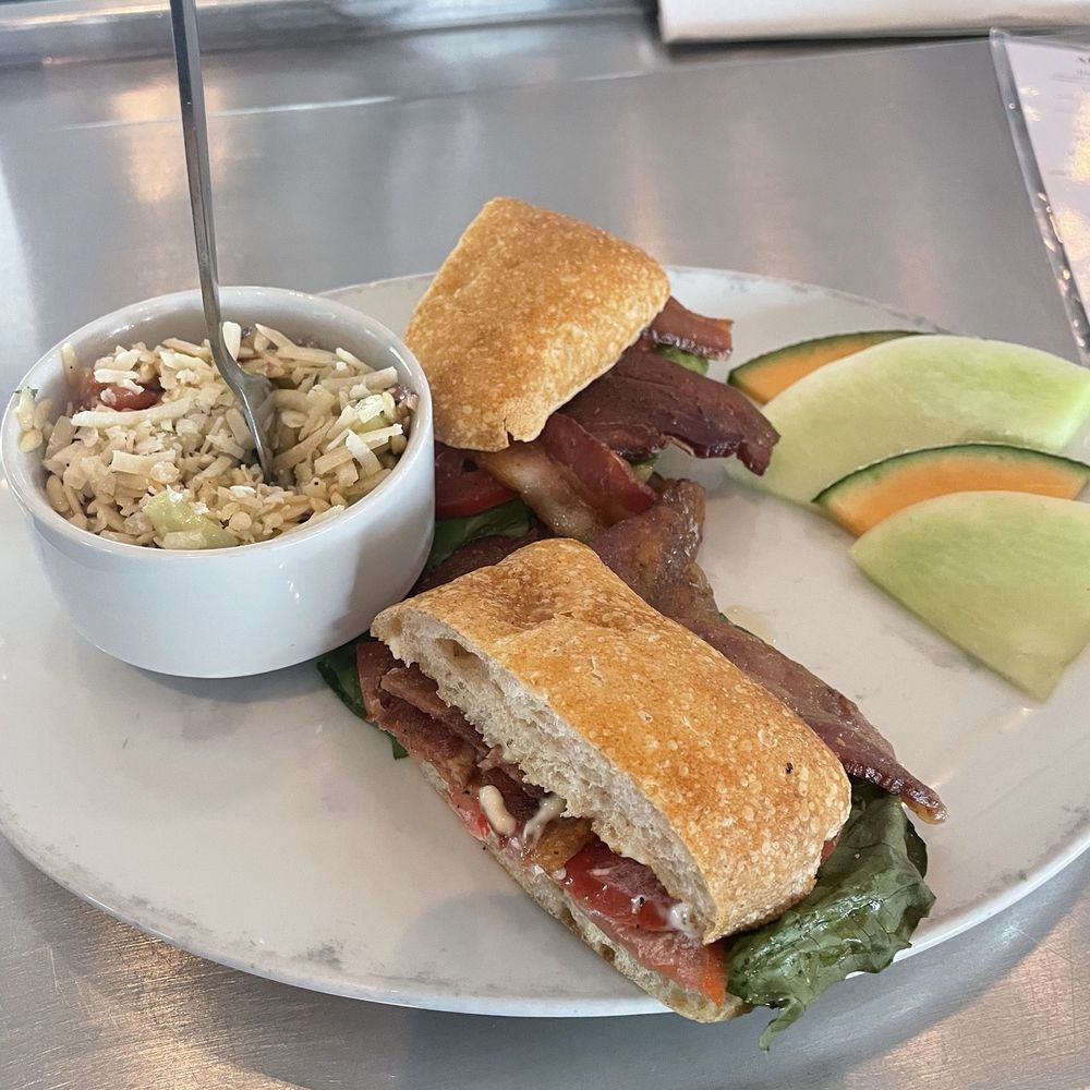 Hanny's - BLT - Lounges Near Me - Phoenix, Arizona