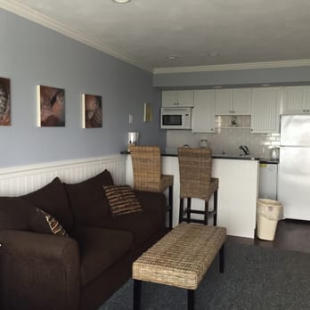 Beachcomber Resort - Inside the room - Hotels Near Me - Montauk, New York
