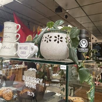 Cafe Madre - dust top - Coffee & Tea Near Me - Carmichael, California