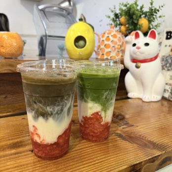Cooke Street Market - Strawberry Hojicha Latte, Strawberry Matcha Latte - Poke Near Me - Honolulu, Hawaii