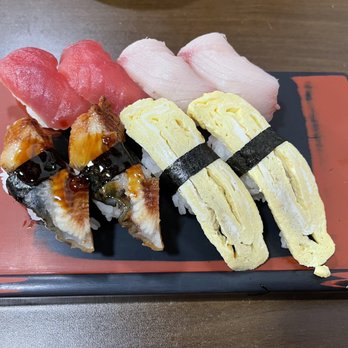Kats Sushi - Maguro and hamachi (top) Unagi and tamago (bottom) - Sushi Bars Near Me - Honolulu, Hawaii