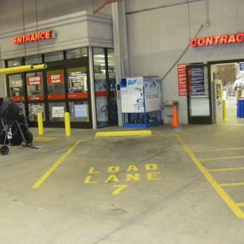 Lowe's Home Improvement - Lowe's contractor entrance, indoor parking!!! - Hardware Stores Near Me - La Quinta, California Lowe's Home Improvement - Lowe's contractor entrance, indoor parking!!! - Hardware Stores Near Me - La Quinta, California