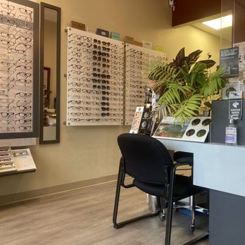 Just Look Optometry - Optometrists Near Me - Mississauga, Ontario Just Look Optometry - Optometrists Near Me - Mississauga, Ontario