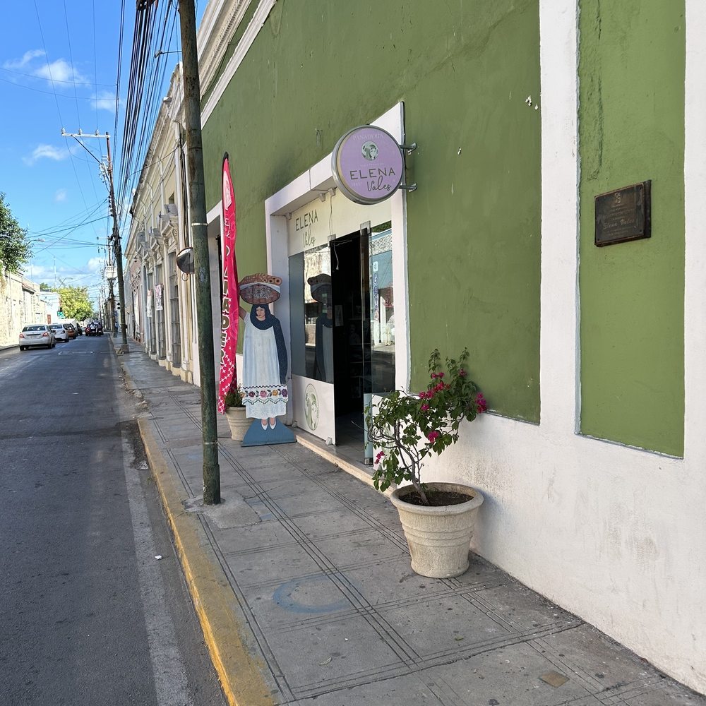 Elena - Front entrance - Hair Salons Near Me - Mérida, YUC Elena - Front entrance - Hair Salons Near Me - Mérida, YUC