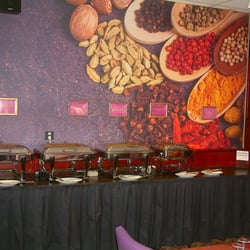 Curry Palace - Uudistettu lounasbuffet! Nyt myös viikonloppuisin! Lauantaisin klo 12.00-16.00 JA sunnuntaisin klo 13.00-17.30! Tervetuloa!