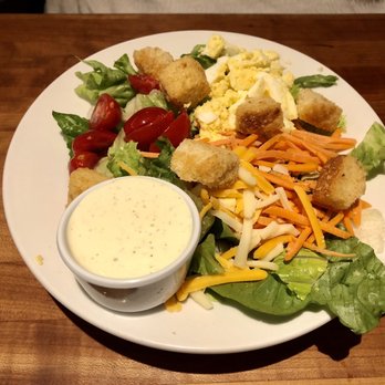 Cheddar's Scratch Kitchen - House salad - American Near Me - Appleton, Wisconsin Cheddar's Scratch Kitchen - House salad - American Near Me - Appleton, Wisconsin