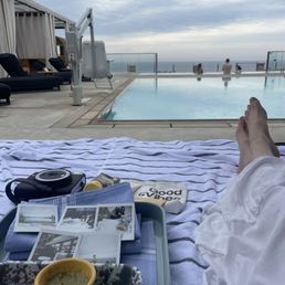 Infinity pool