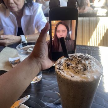 The Cheesecake Factory - Oreo Milkshake - American Near Me - Happy Valley, Oregon